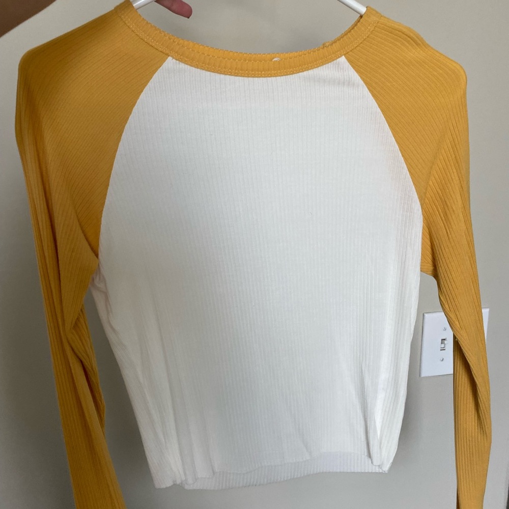 Cropped yellow and white baseball top
